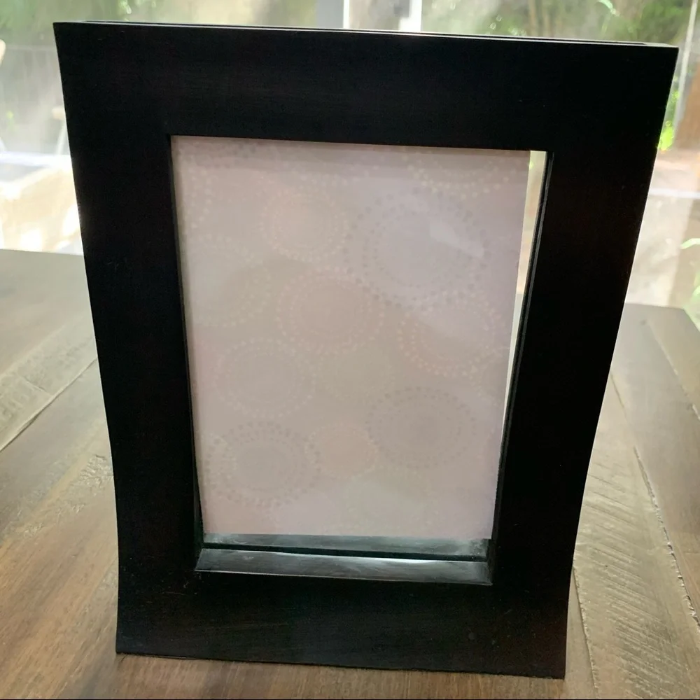 Dark gray heavy freestanding photo frame for size 5x7 photo